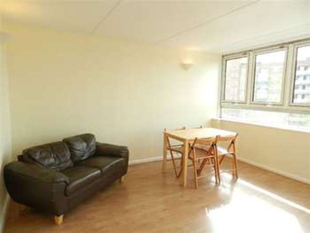  Image of 4 bedroom Property to rent in Battersea Park Road London SW11 at Charlotte Despard Avenue London London, SW11 4LE