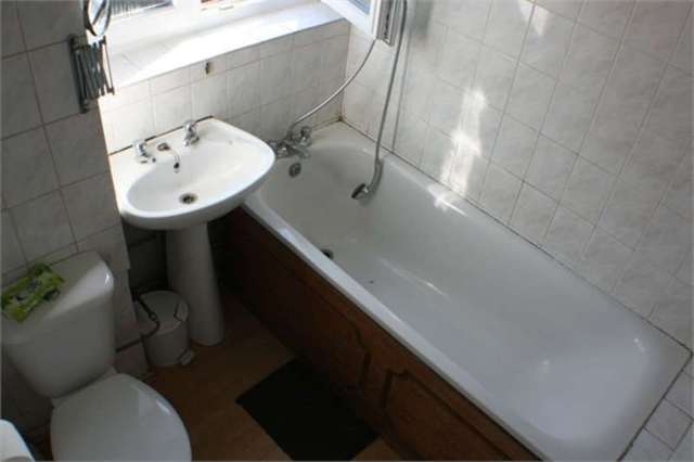  Image of 2 bedroom Maisonette for sale in Charlton Road Queensbury Harrow HA3 at Kenton HARROW HARROW, HA3 9HP