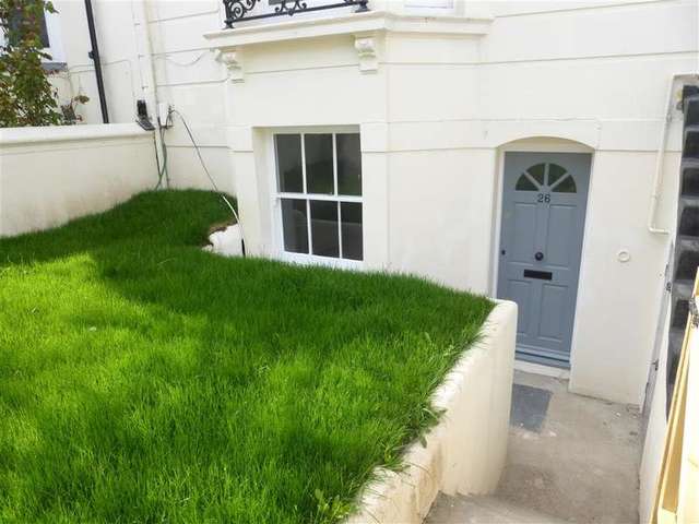  Image of 2 bedroom Apartment for sale in Chatham Place Brighton BN1 at Brighton East Sussex Brighton, BN1 3TN