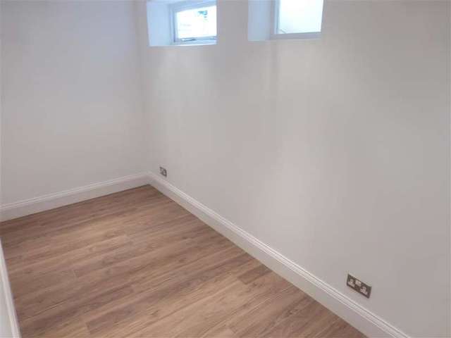 Image of 2 bedroom Apartment for sale in Chatham Place Brighton BN1 at Brighton East Sussex Brighton, BN1 3TN