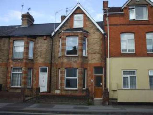  Image of 4 bedroom Property for sale in Cheddon Road Taunton TA2 at Cheddon Road  Taunton, TA2 7DB