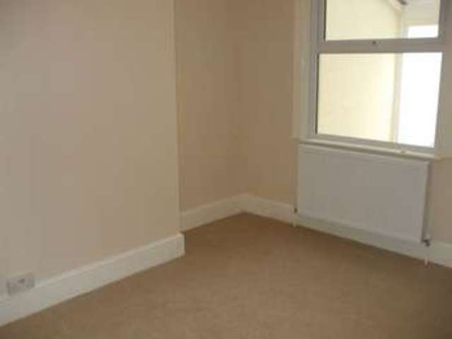  Image of 4 bedroom Property for sale in Cheddon Road Taunton TA2 at Cheddon Road  Taunton, TA2 7DB