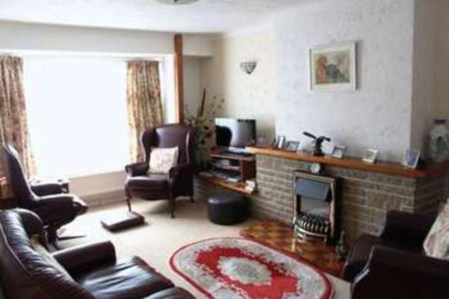  Image of 3 bedroom Property for sale in Cherry Tree Avenue Cowplain Waterlooville PO8 at Cherry Tree Avenue Cowplain Waterlooville, PO8 8BA