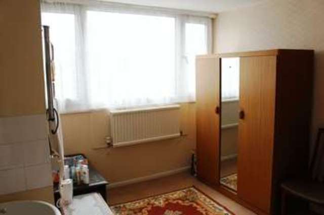  Image of 3 bedroom Property for sale in Cherry Tree Avenue Cowplain Waterlooville PO8 at Cherry Tree Avenue Cowplain Waterlooville, PO8 8BA