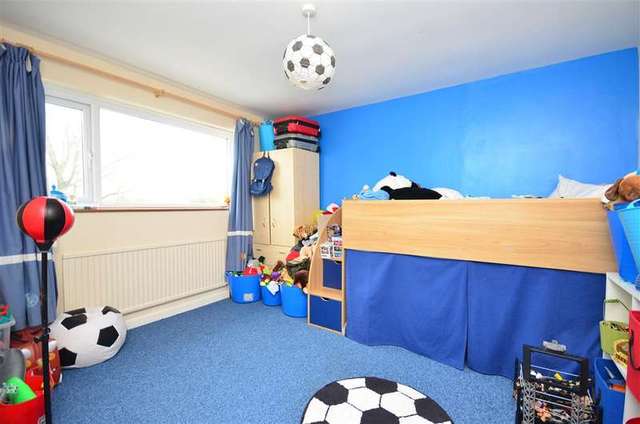  Image of 4 bedroom Semi-Detached house for sale in Chestnut Drive Herne Bay CT6 at Greenhill Herne Bay Herne Bay, CT6 7PP