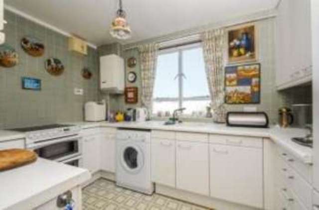 Image of 2 bedroom Flat for sale in St. Pauls Cray Road Chislehurst BR7 at St. Pauls Cray Road Chislehurst Chislehurst, BR7 6QB