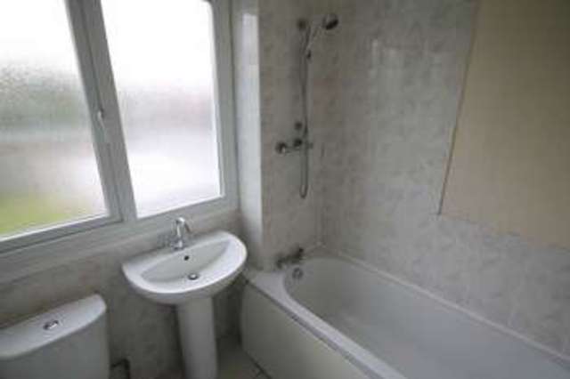 Image of 3 bedroom Semi-Detached house to rent in Chilson Drive Mickleover Derby DE3 at Chilson Drive Mickleover Derby, DE3 0PG