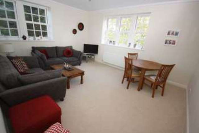  Image of 2 bedroom Flat to rent in Dragoon Way Christchurch BH23 at Dragoon Way  Christchurch, BH23 2TY