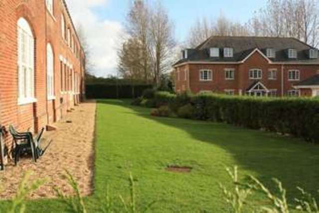  Image of 2 bedroom Flat to rent in Dragoon Way Christchurch BH23 at Dragoon Way  Christchurch, BH23 2TY