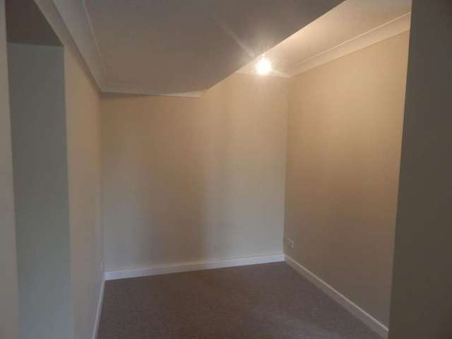  Image of 1 bedroom Flat to rent in Church Lane Farnborough GU14 at 16 Church Lane  Farnborough, GU14 9RJ