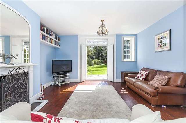  Image of 3 bedroom Flat for sale in Church Terrace London SE13 at London  Lewisham, SE13 5BT
