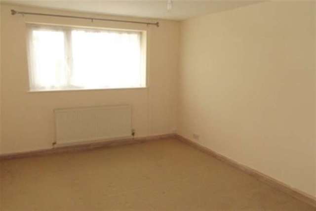  Image of 2 bedroom Flat to rent in Pershore Road Evesham WR11 at Evesham, WR11 2JX