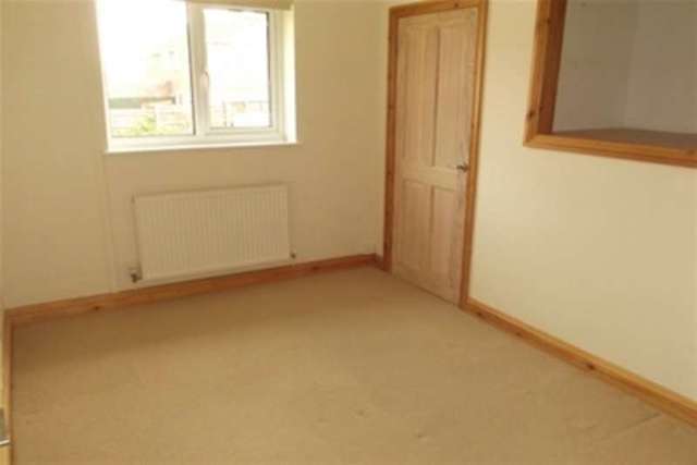  Image of 2 bedroom Flat to rent in Pershore Road Evesham WR11 at Evesham, WR11 2JX