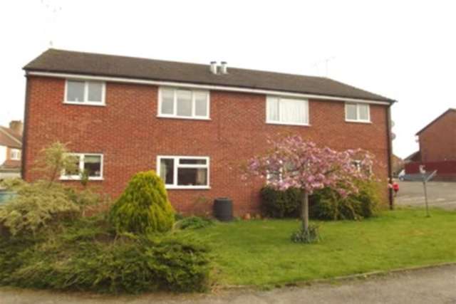  Image of 2 bedroom Flat to rent in Pershore Road Evesham WR11 at Evesham, WR11 2JX