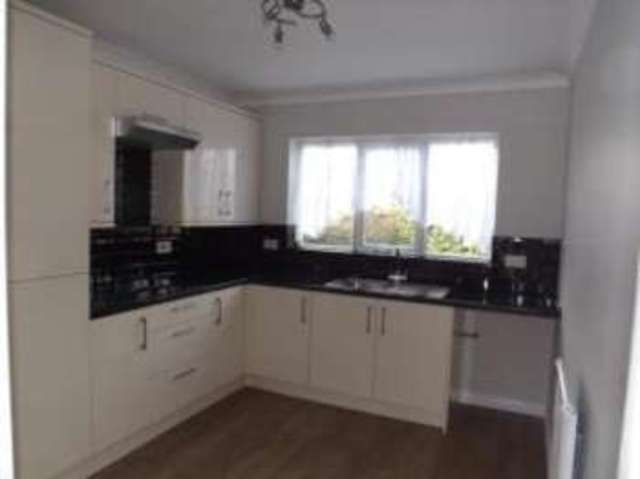  Image of 2 bedroom Bungalow for sale in Risby Close Clacton-on-Sea CO16 at Clacton-on-Sea Essex Row Heath, CO16 7LF