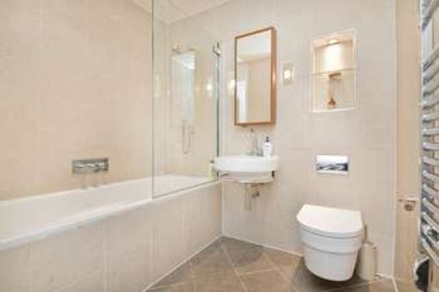  Image of 2 bedroom Flat to rent in Clerkenwell Road London EC1M at Clerkenwell London Goswell Road, EC1M 5PN