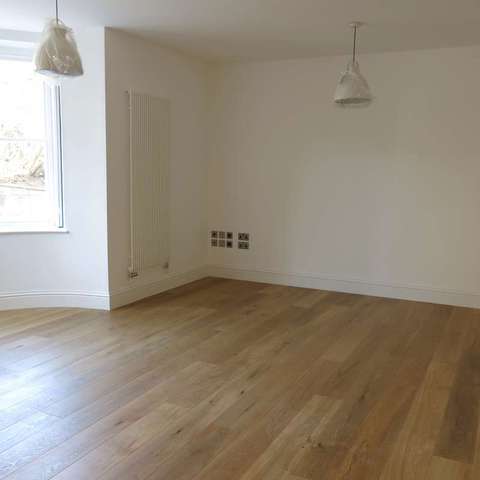  Image of 2 bedroom Apartment to rent in Beaufort Road Clifton Bristol BS8 at 2 Beaufort Road  Bristol, BS8 2JR
