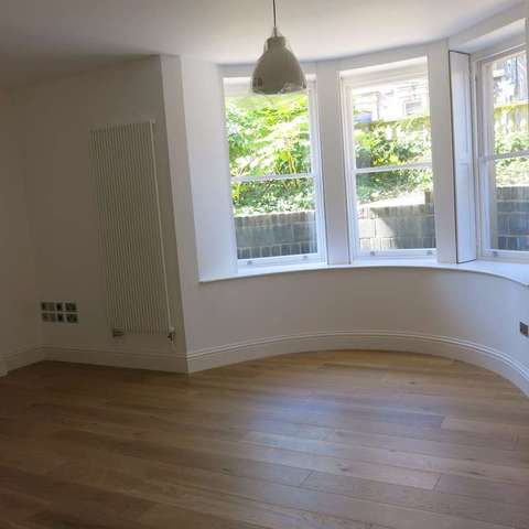  Image of 2 bedroom Apartment to rent in Beaufort Road Clifton Bristol BS8 at 2 Beaufort Road  Bristol, BS8 2JR