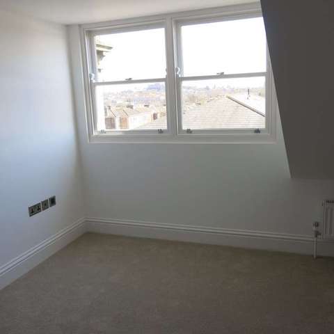 Image of 2 bedroom Apartment to rent in Beaufort Road Clifton Bristol BS8 at 2 Beaufort Road  Bristol, BS8 2JR