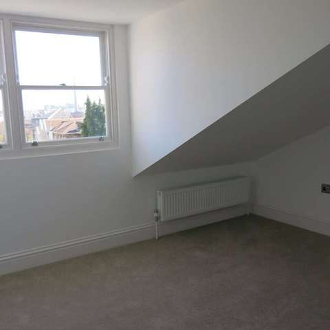  Image of 2 bedroom Apartment to rent in Beaufort Road Clifton Bristol BS8 at 2 Beaufort Road  Bristol, BS8 2JR