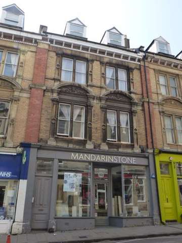  Image of 2 bedroom Apartment to rent in Regent Street Clifton Bristol BS8 at Regent Street, Top Floor Flat  Bristol, BS8 4HW