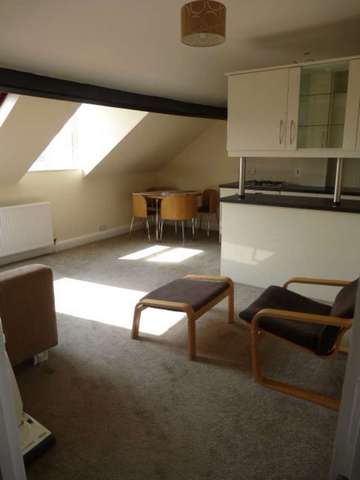  Image of 2 bedroom Apartment to rent in Regent Street Clifton Bristol BS8 at Regent Street, Top Floor Flat  Bristol, BS8 4HW