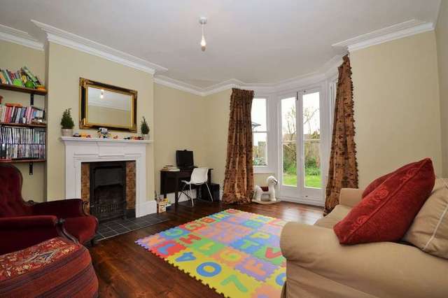  Image of 4 bedroom Detached house to rent in Cliftonville Dorking RH4 at Dorking Dorking, RH4 2JF