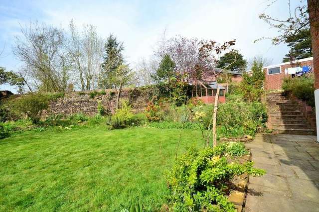  Image of 4 bedroom Detached house to rent in Cliftonville Dorking RH4 at Dorking Dorking, RH4 2JF