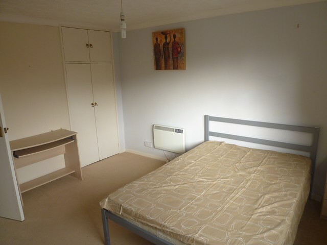  Image of 2 bedroom Flat to rent in Cliveden Close Preston Brighton BN1 at Cliveden Close  Brighton, BN1 6UD