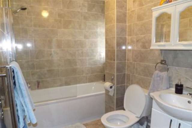 Image of 2 bedroom Maisonette to rent in Chapman Road Clacton-on-Sea CO15 at Clacton-on-Sea, CO15 6PT