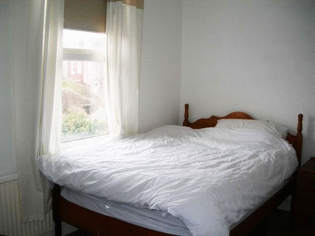  Image of 3 bedroom Detached house for sale in Club Garden Road Sheffield S11 at Club Garden Road Array Heeley, S11 8BX