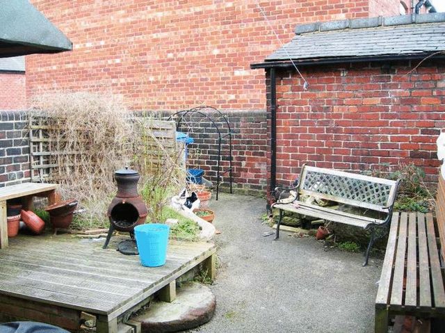  Image of 3 bedroom Detached house for sale in Club Garden Road Sheffield S11 at Club Garden Road Array Heeley, S11 8BX