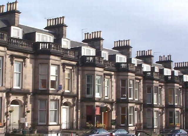  Image of 2 bedroom Flat to rent in Coates Gardens Edinburgh EH12 at West End Edinburgh Edinburgh, EH12 5LE