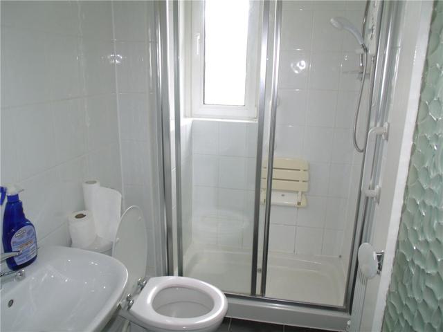  Image of 2 bedroom Flat to rent in Colbreggan Gardens Hardgate Clydebank G81 at Duntocher West Dunbartonshire West Dunbartonshire, G81 5PB