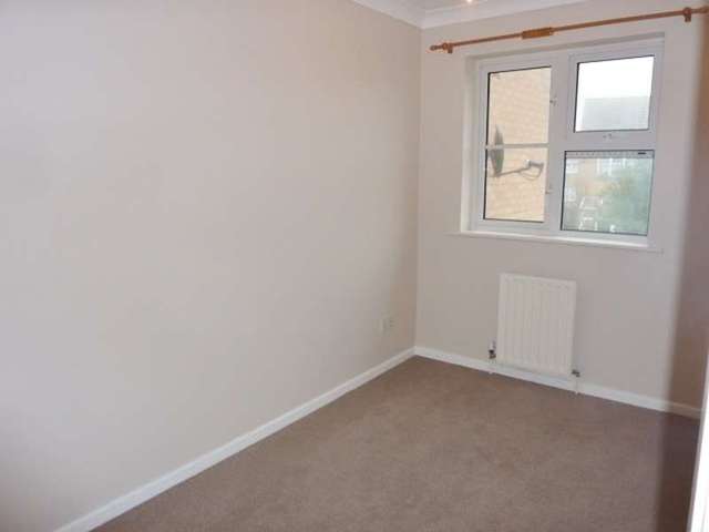  Image of 2 bedroom Detached house to rent in Collingwood Close Eastbourne BN23 at Eastbourne, BN23 6HW