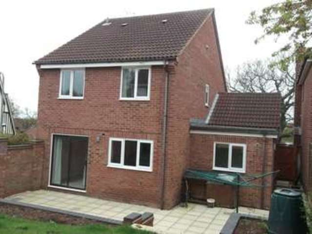  Image of 4 bedroom Detached house to rent in Copsewood Avenue Worcester WR5 at Copsewood Avenue  Worcester, WR5 1SH