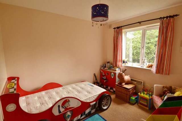  Image of 2 bedroom Flat to rent in Froud Way Corfe Mullen Wimborne BH21 at Froud Way  Corfe Mullen, BH21 3UU