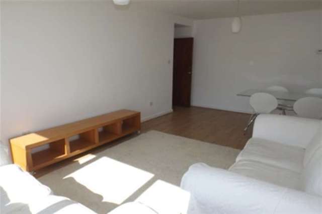  Image of 2 bedroom Flat to rent in Cowper Place Cardiff CF24 at Cardiff, CF24 3FT