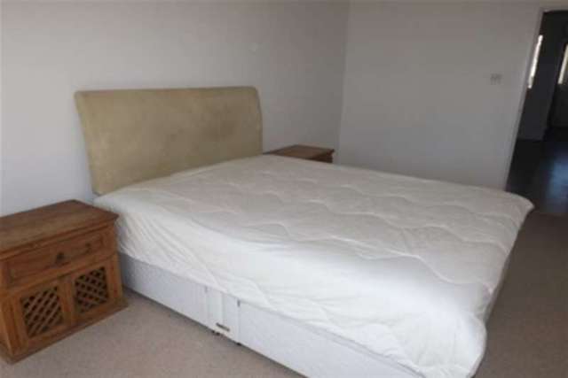  Image of 2 bedroom Flat to rent in Cowper Place Cardiff CF24 at Cardiff, CF24 3FT