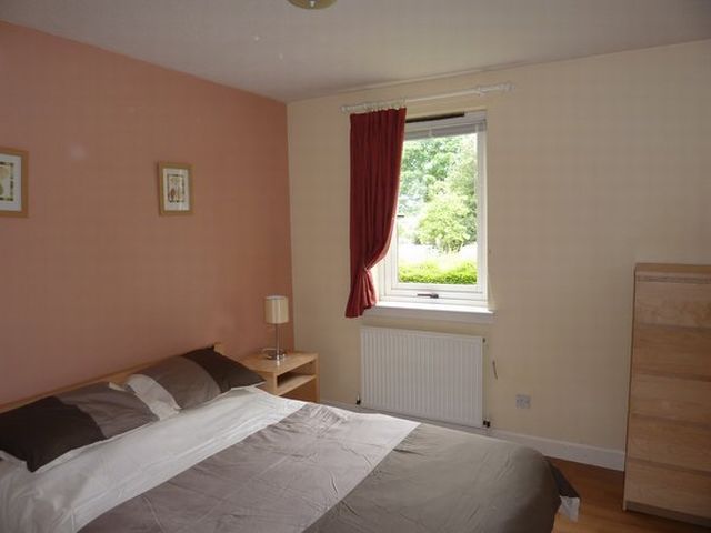  Image of 2 bedroom Flat to rent in Craigend Park Edinburgh EH16 at Liberton Edinburgh Edinburgh, EH16 5XX