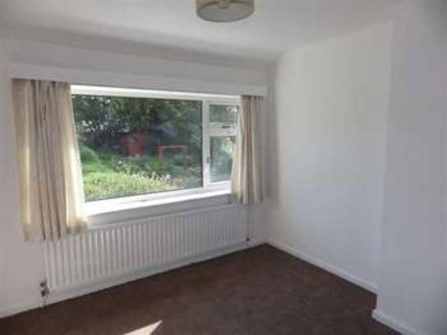  Image of 3 bedroom Property to rent in Craiglands Rochdale OL16 at Craiglands ROCHDALE ROCHDALE, OL16 4RD
