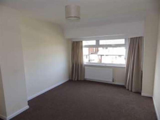  Image of 3 bedroom Property to rent in Craiglands Rochdale OL16 at Craiglands ROCHDALE ROCHDALE, OL16 4RD