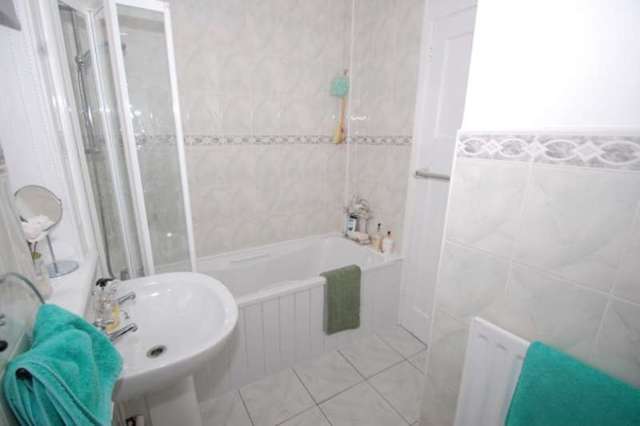  Image of 2 bedroom Flat for sale in Craigmuir Road Glasgow G52 at Craigmuir Road  Glasgow, G52 4AX