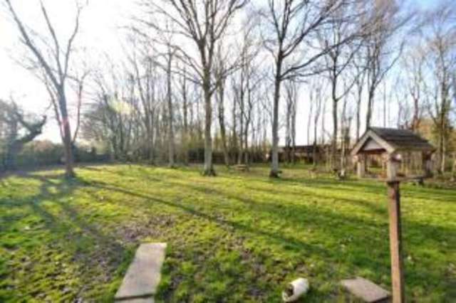  Image of 1 bedroom Bungalow for sale in Gardiners Lane North Crays Hill Billericay CM11 at Crays Hill Billericay Crays Hill, CM11 2XA