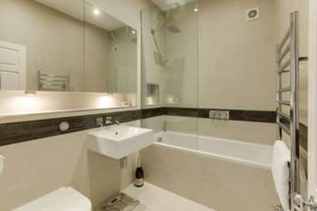  Image of 2 bedroom Flat for sale in Crescent Road London N8 at Crescent Road  Crouch End, N8 8AT