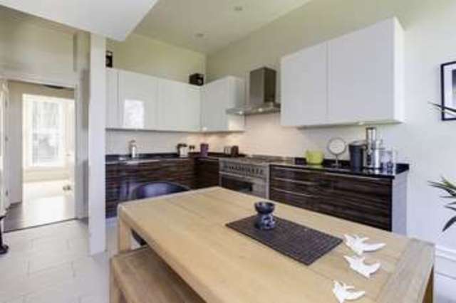  Image of 2 bedroom Flat for sale in Crescent Road London N8 at Crescent Road  Crouch End, N8 8AT