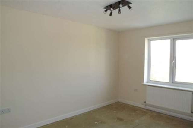  Image of 1 bedroom Semi-Detached house to rent in Crib Close Chard TA20 at Chard, TA20 1EE