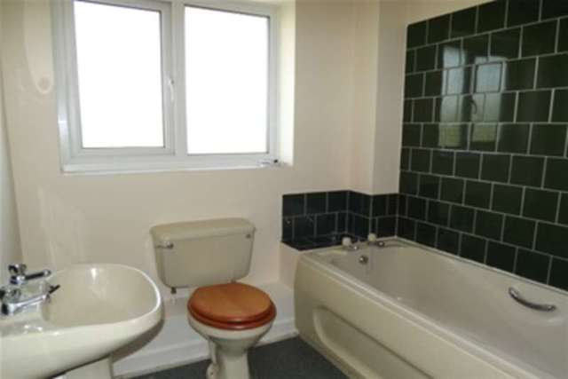  Image of 1 bedroom Semi-Detached house to rent in Crib Close Chard TA20 at Chard, TA20 1EE
