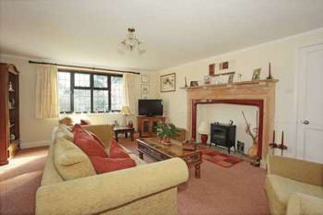  Image of 2 bedroom Maisonette for sale in Croft Road Crowborough TN6 at Croft Road  Crowborough, TN6 1DR