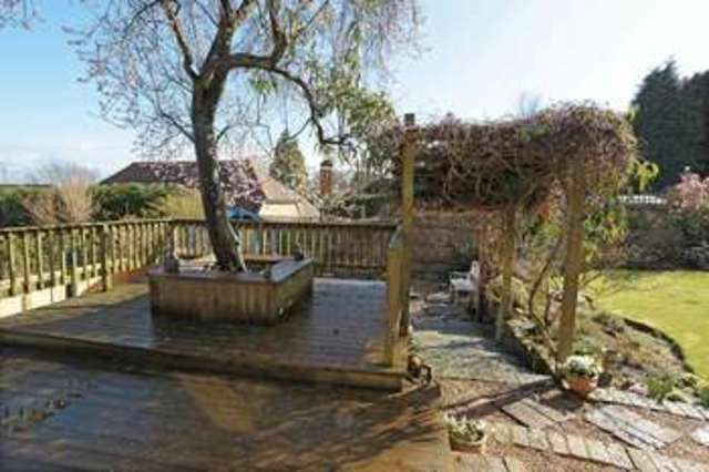  Image of 2 bedroom Maisonette for sale in Croft Road Crowborough TN6 at Croft Road  Crowborough, TN6 1DR